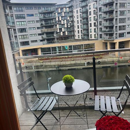 Clarance Docks Apartment ลีดส์ ภายนอก รูปภาพ