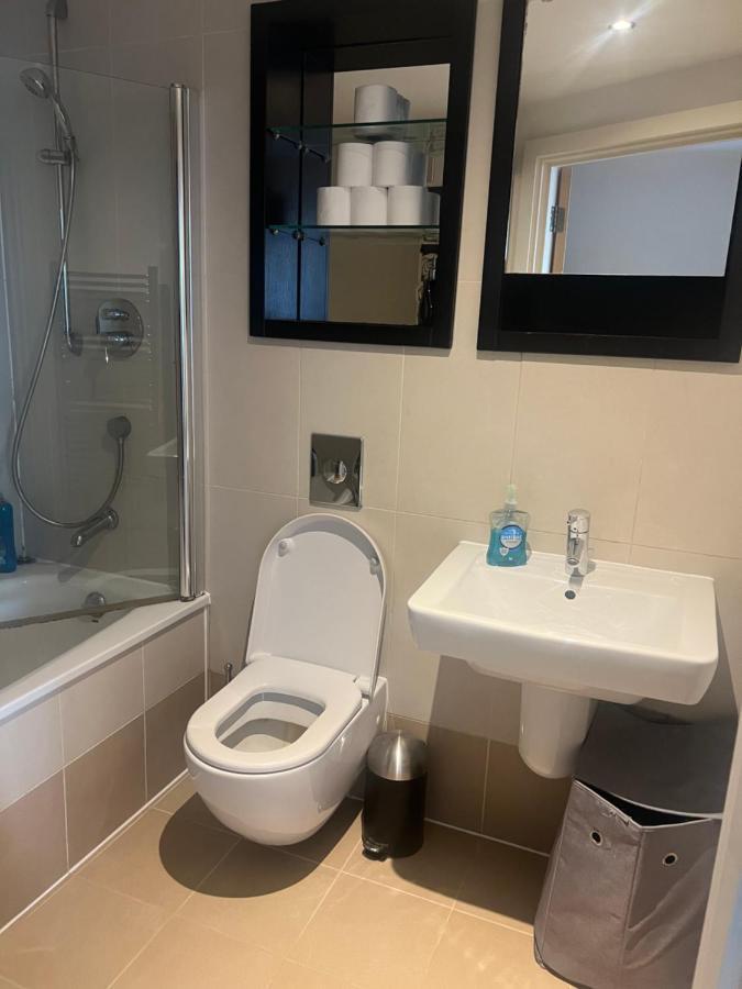 Clarance Docks Apartment ลีดส์ ภายนอก รูปภาพ