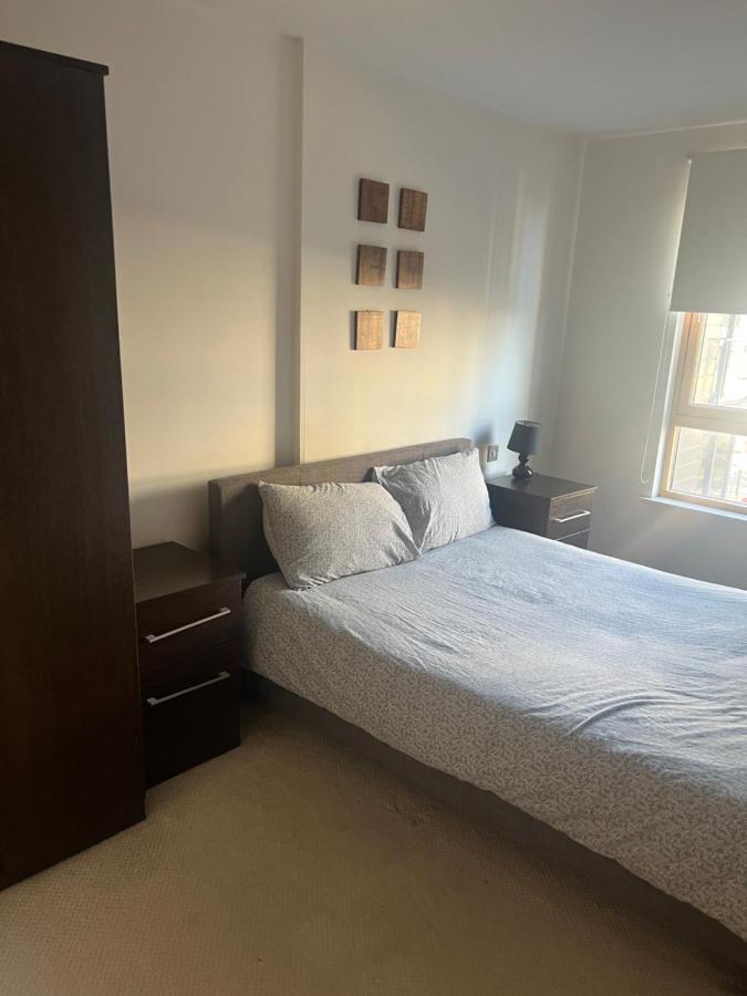 Clarance Docks Apartment ลีดส์ ภายนอก รูปภาพ